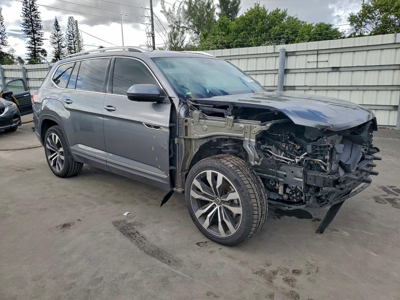 2023 VOLKSWAGEN ATLAS SEL PREMIUM R-LINE photo 10