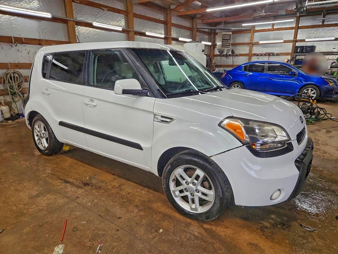 2011 KIA SOUL + photo 13