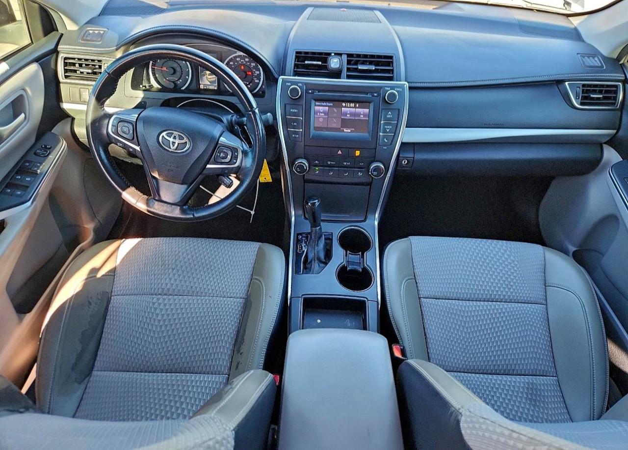 2015 TOYOTA CAMRY SE photo 8