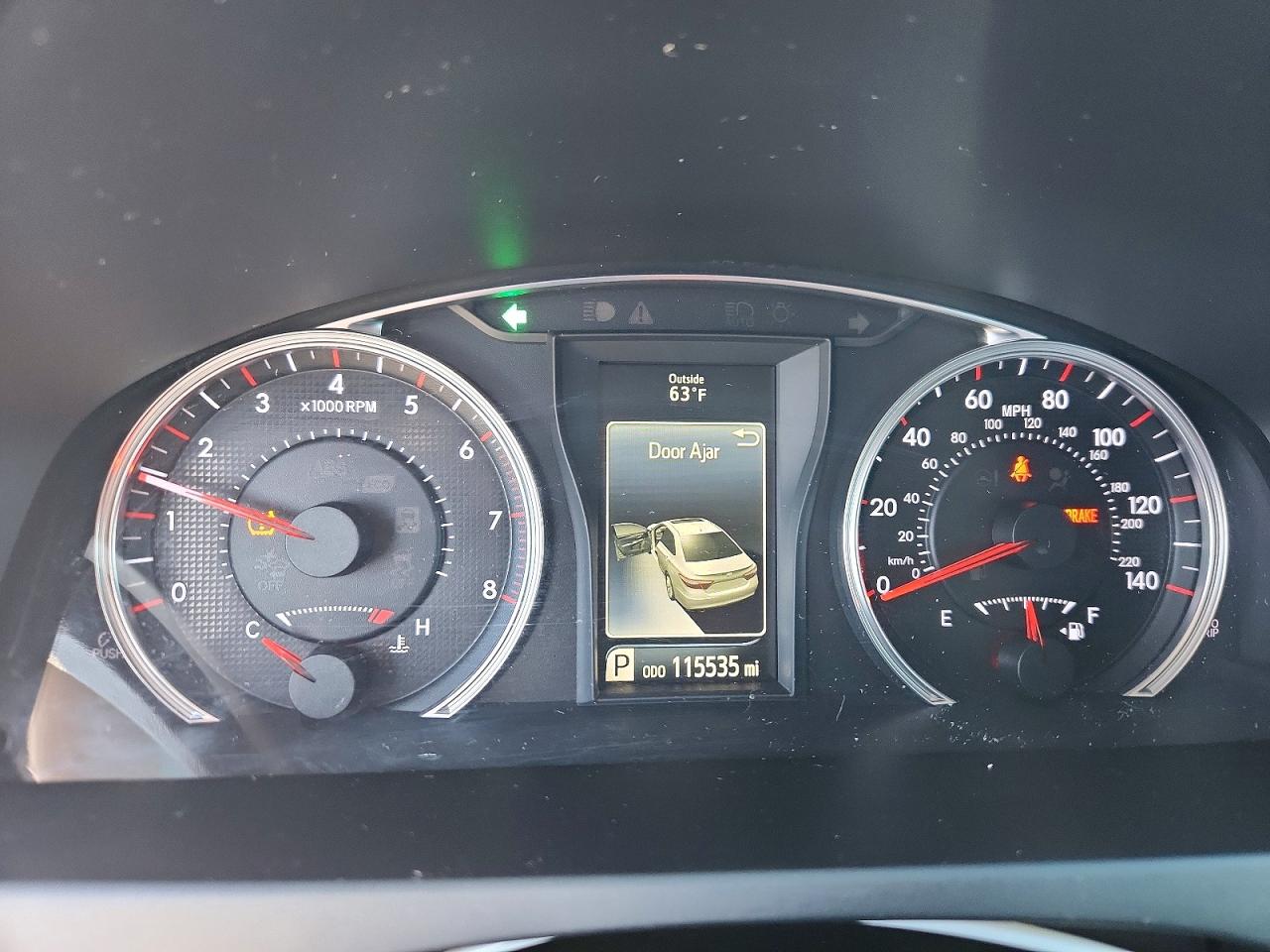 2015 TOYOTA CAMRY SE photo 9