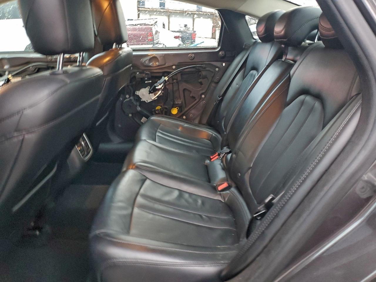 2015 CHRYSLER 200 C photo 10