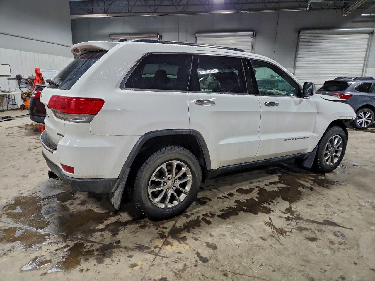 2015 JEEP GRAND CHEROKEE LIMITED photo 3