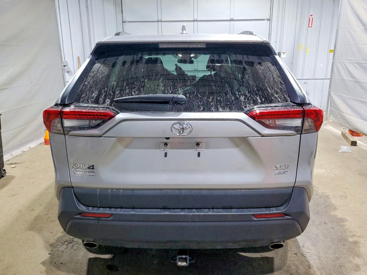 2024 TOYOTA RAV4 XLE photo 6