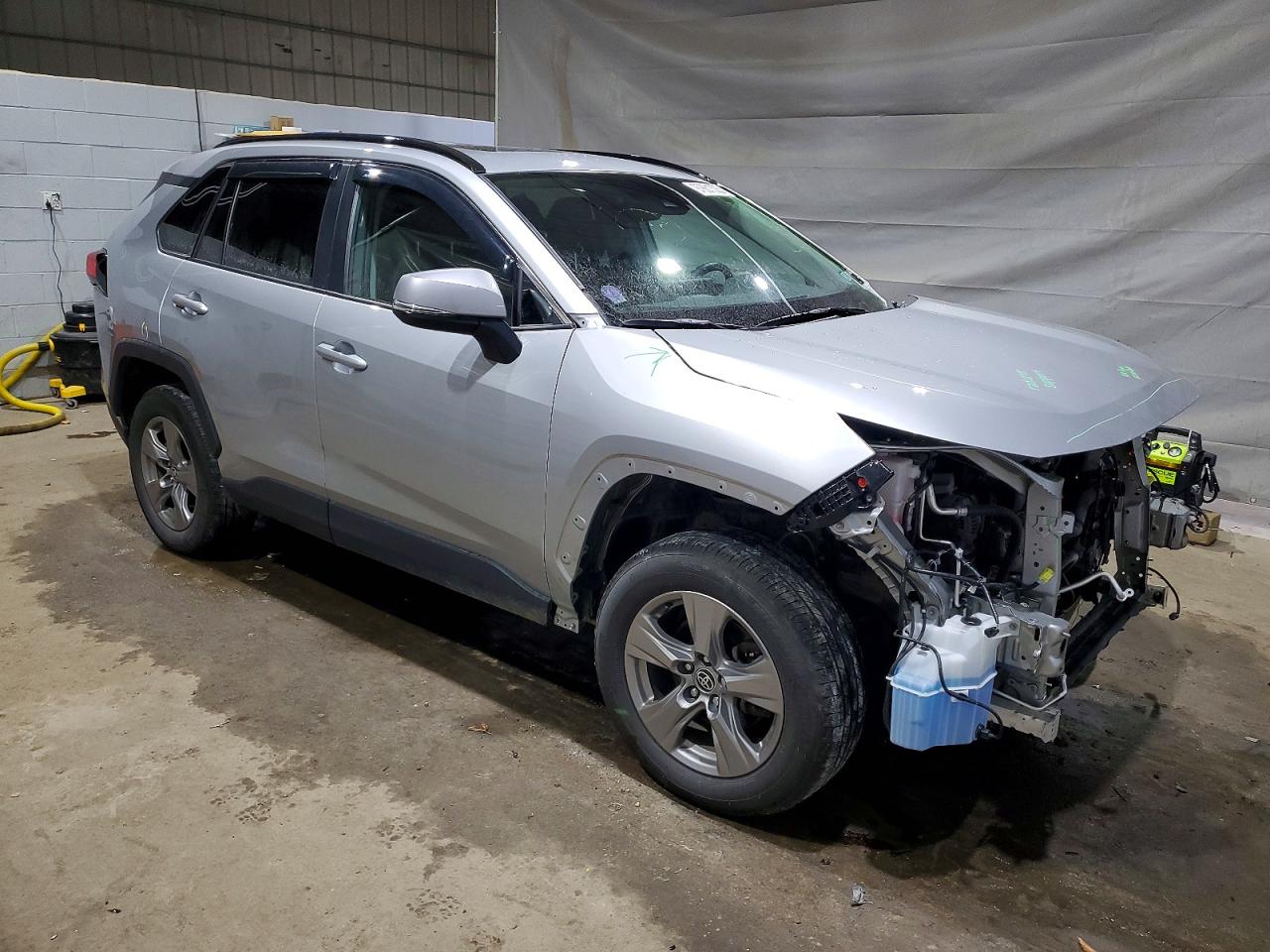 2024 TOYOTA RAV4 XLE photo 4