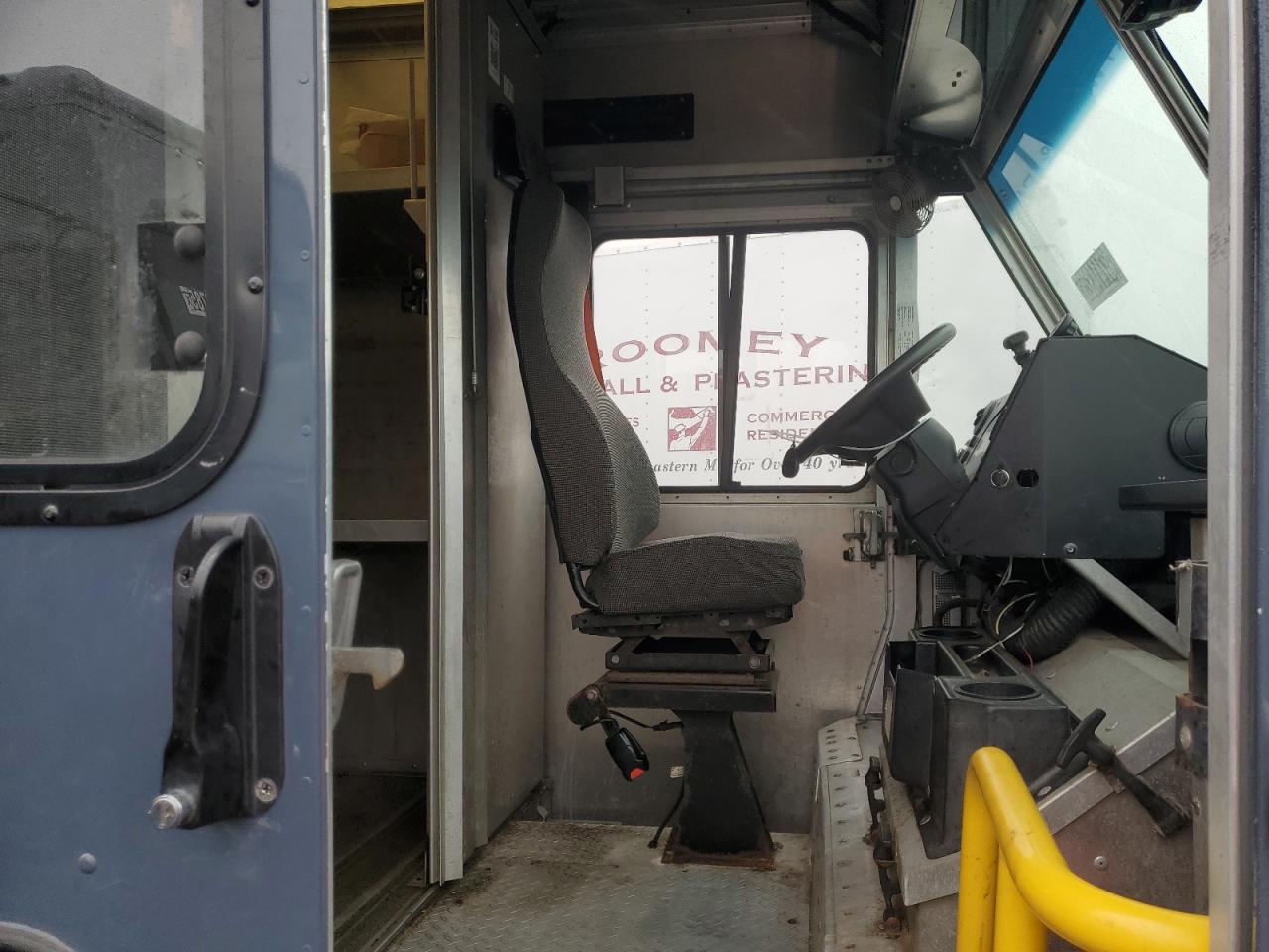 2020 FORD F59 *** STEP VAN *** photo 11