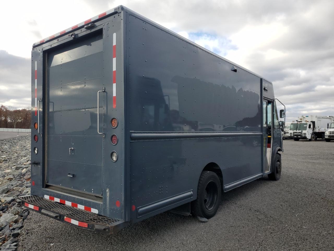 2020 FORD F59 *** STEP VAN *** photo 3
