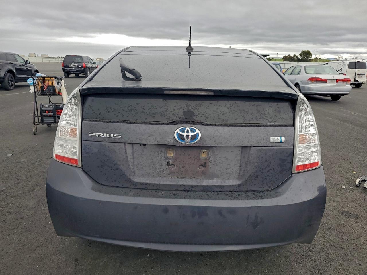 2010 TOYOTA PRIUS photo 11