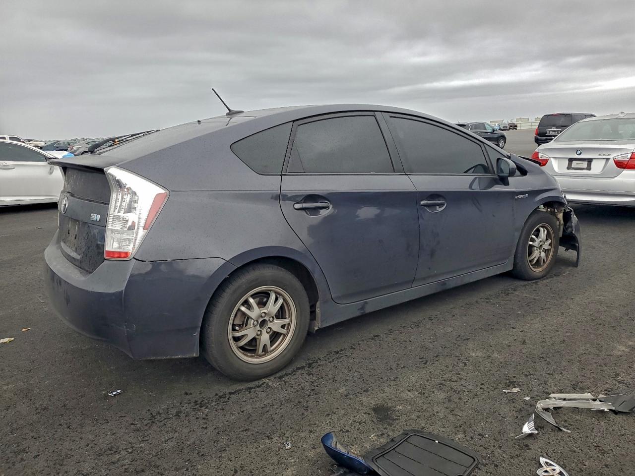 2010 TOYOTA PRIUS photo 5