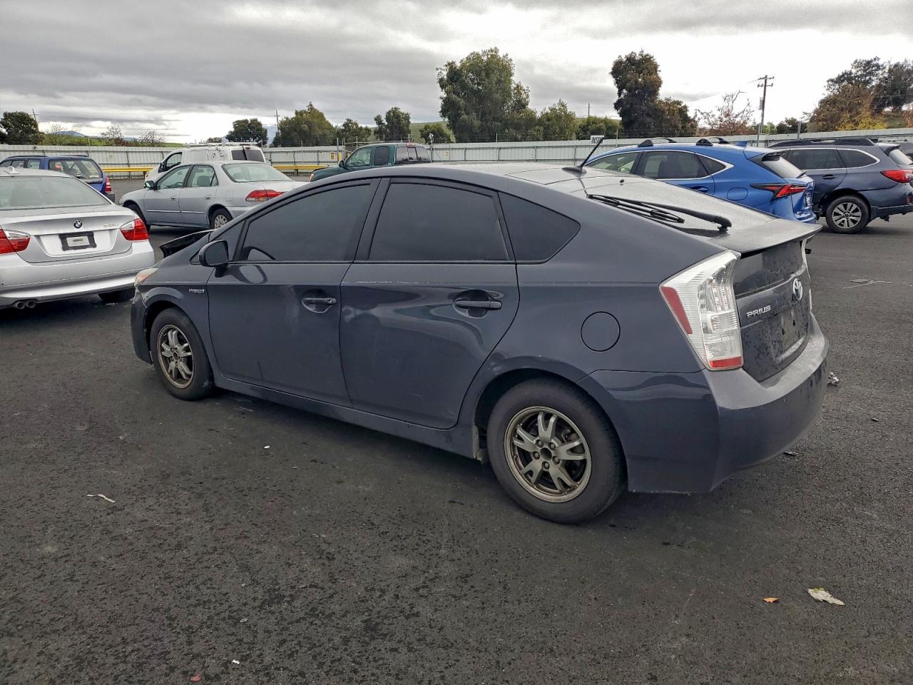 2010 TOYOTA PRIUS photo 3