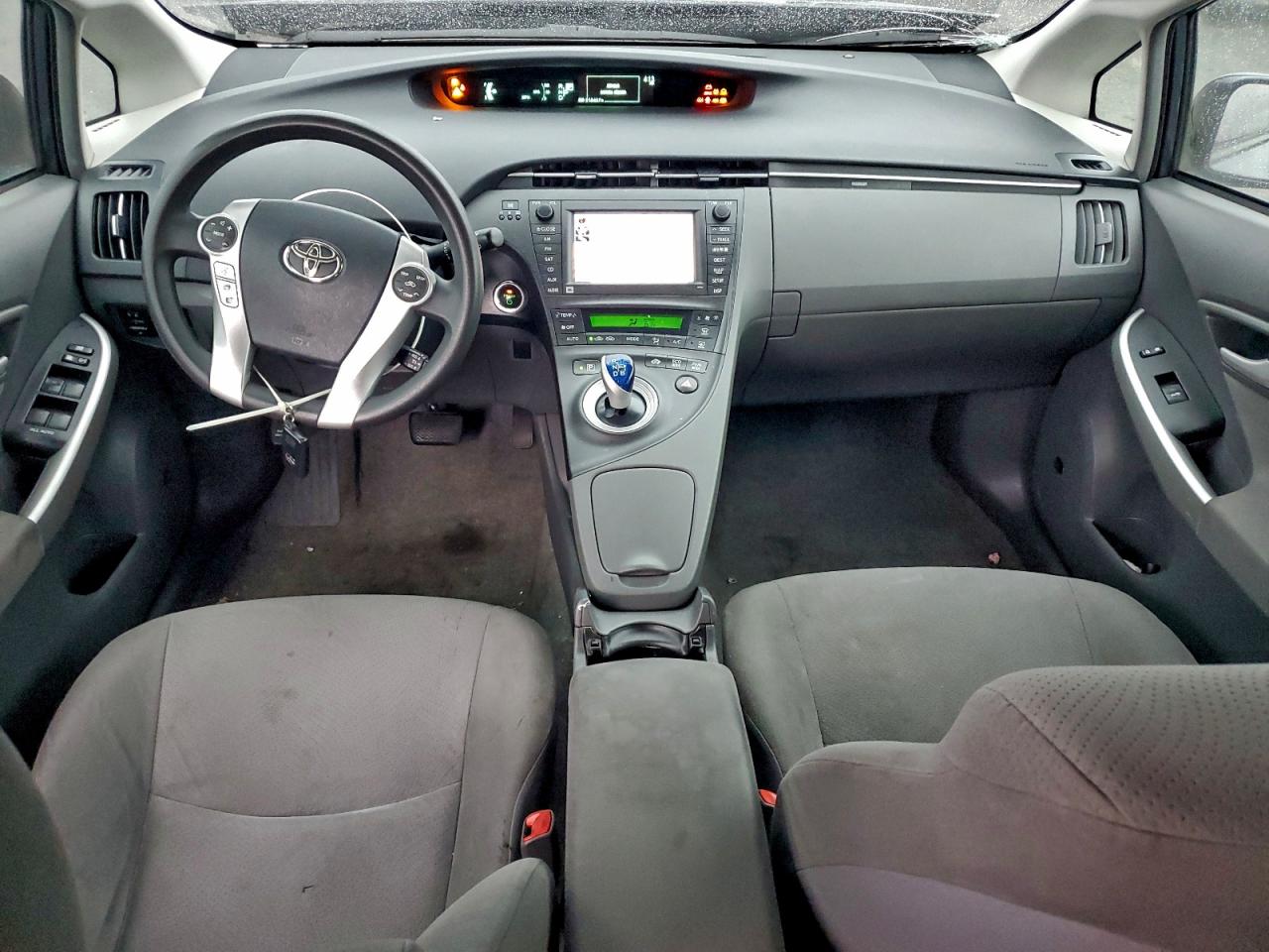 2010 TOYOTA PRIUS photo 15