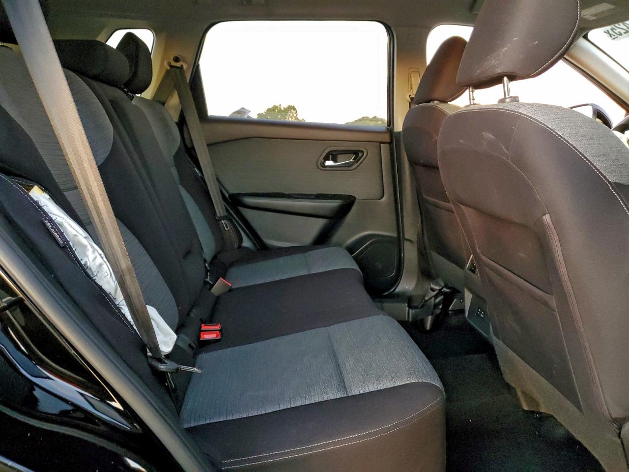 2021 NISSAN ROGUE SV photo 11