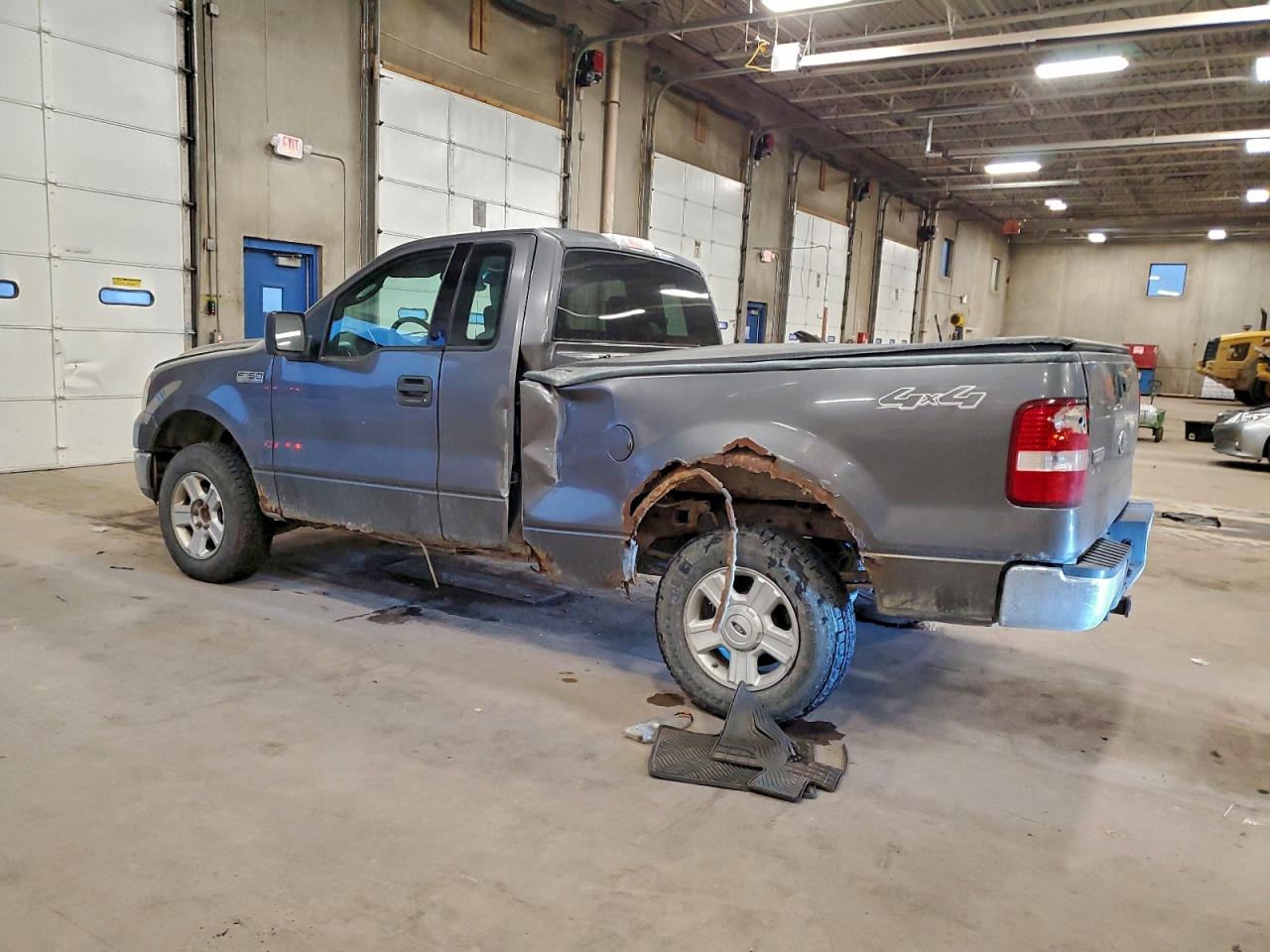 2004 FORD F150 photo 2
