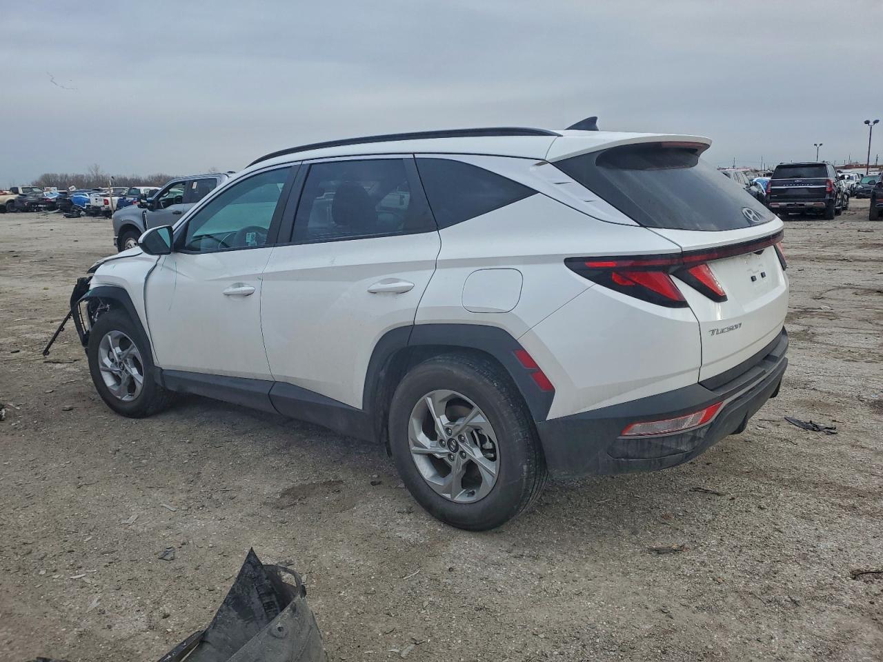2024 HYUNDAI TUCSON SEL photo 2