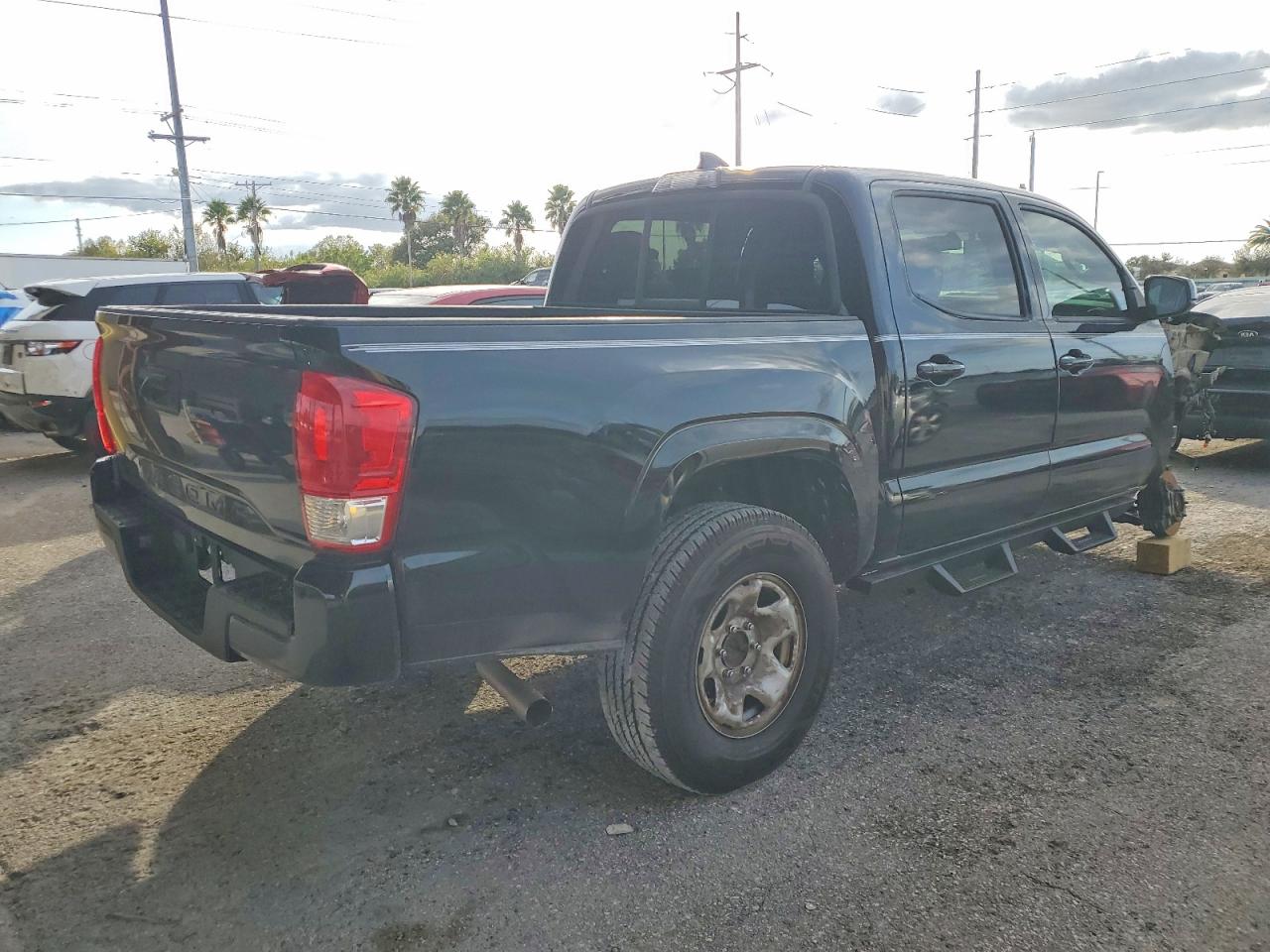 2017 TOYOTA TACOMA SR photo 3