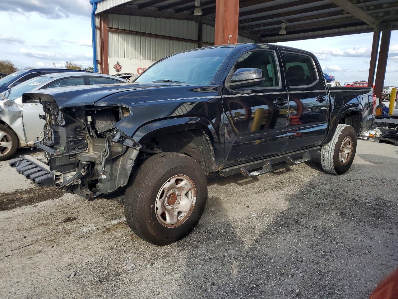2017 TOYOTA TACOMA