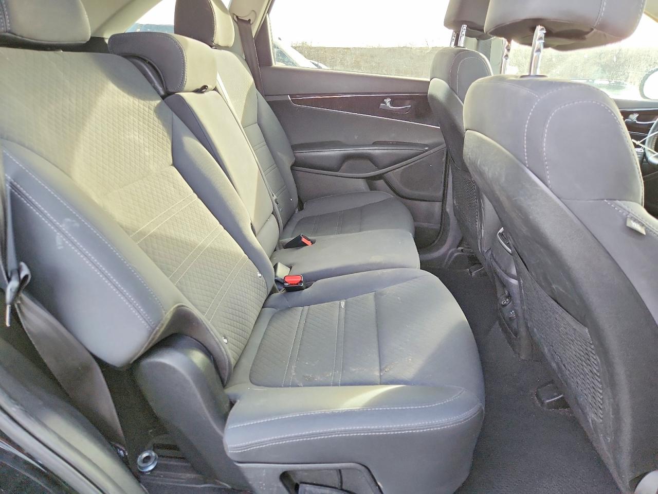 2017 KIA SORENTO LX photo 21