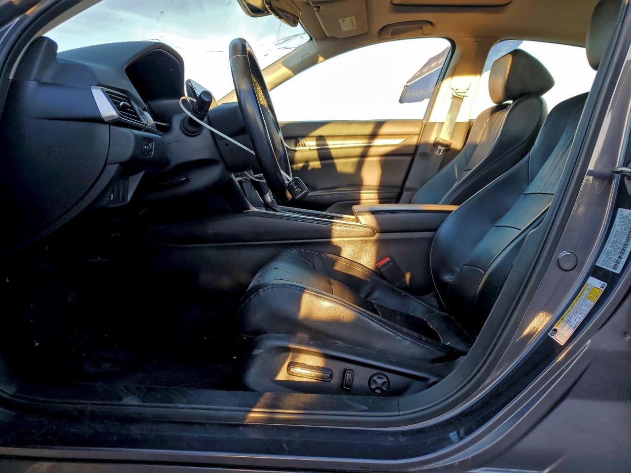 2018 HONDA ACCORD EXL photo 13