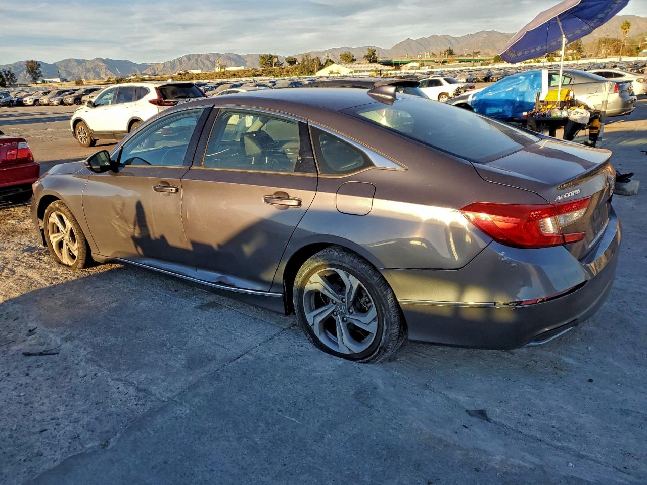 2018 HONDA ACCORD EXL photo 3