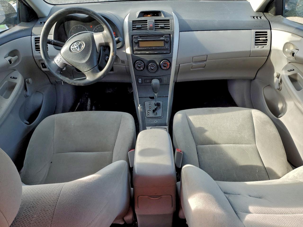 2013 TOYOTA COROLLA BASE photo 8