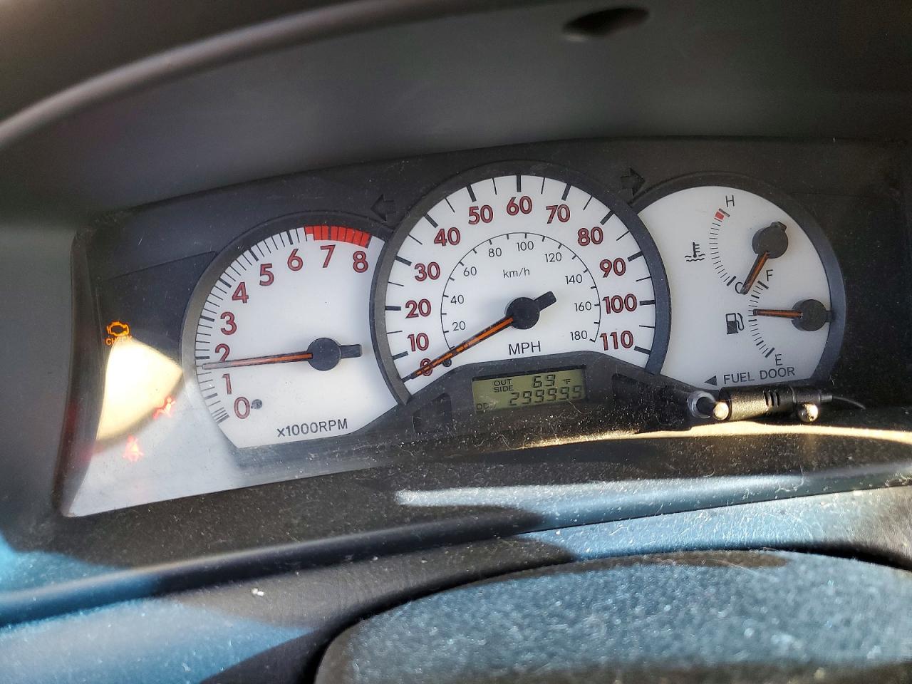 2004 TOYOTA COROLLA CE photo 9