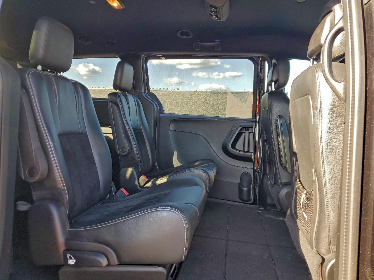 2015 DODGE GRAND CARAVAN SXT photo 21