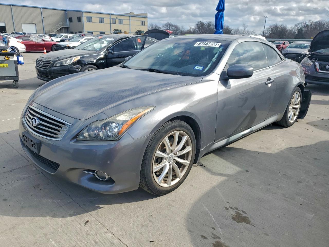 2013 INFINITI G37