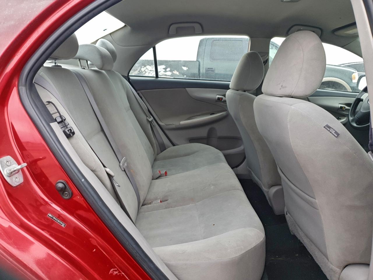 2011 TOYOTA COROLLA BASE photo 19