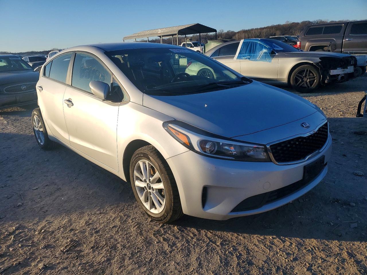 2017 KIA FORTE LX photo 4