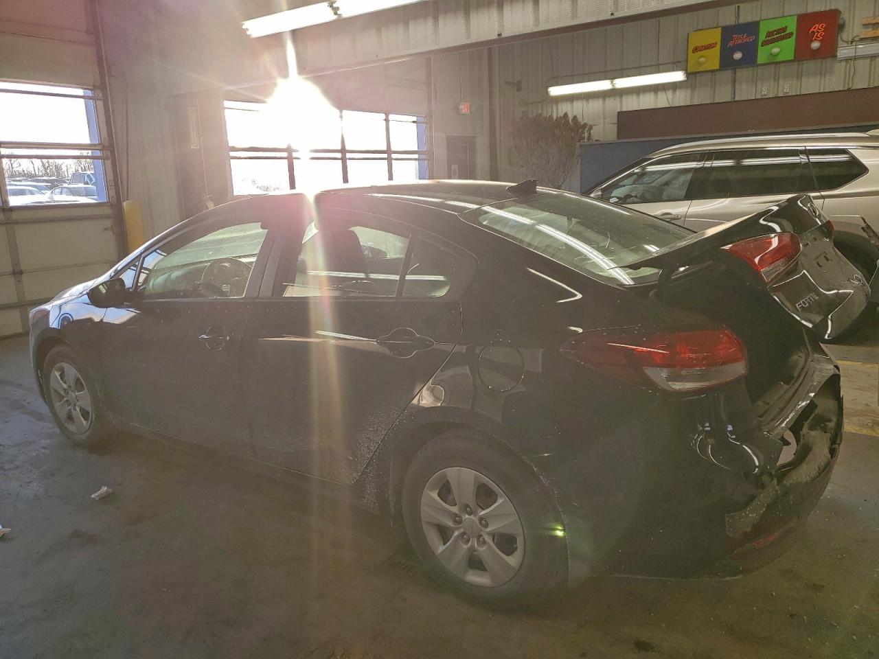 2017 KIA FORTE LX photo 2