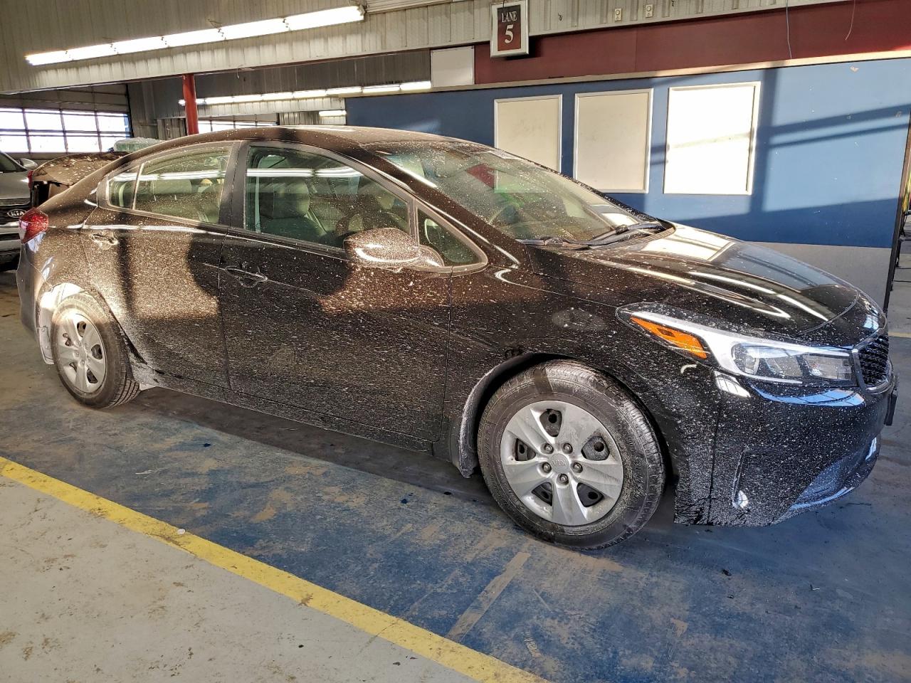 2017 KIA FORTE LX photo 4