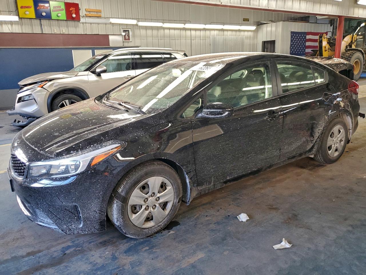 2017 KIA FORTE LX — REAR END damage — photo 1
