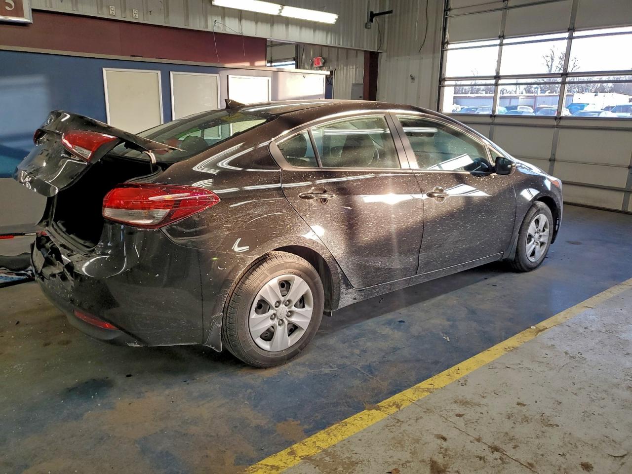 2017 KIA FORTE LX photo 3