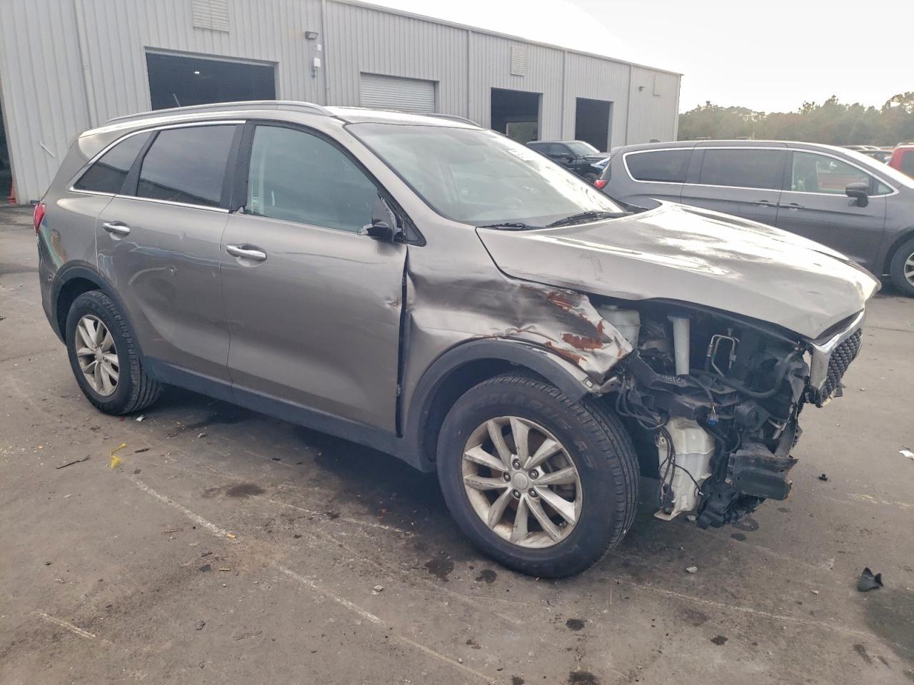 2016 KIA SORENTO LX photo 4