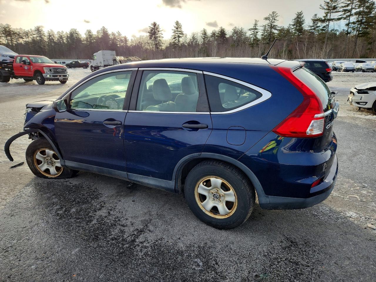 2015 HONDA CR-V LX photo 3