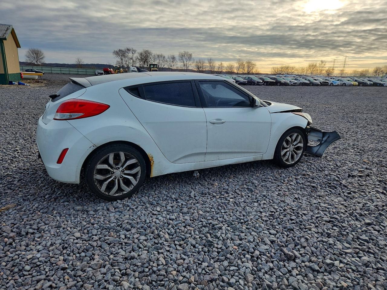 2012 HYUNDAI VELOSTER photo 3