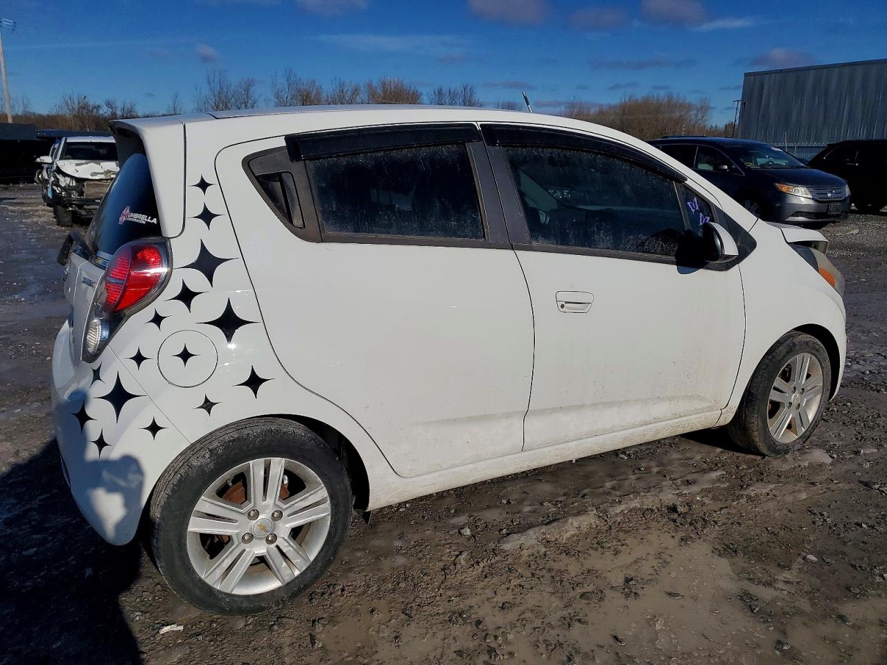 2015 CHEVROLET SPARK 1LT photo 3