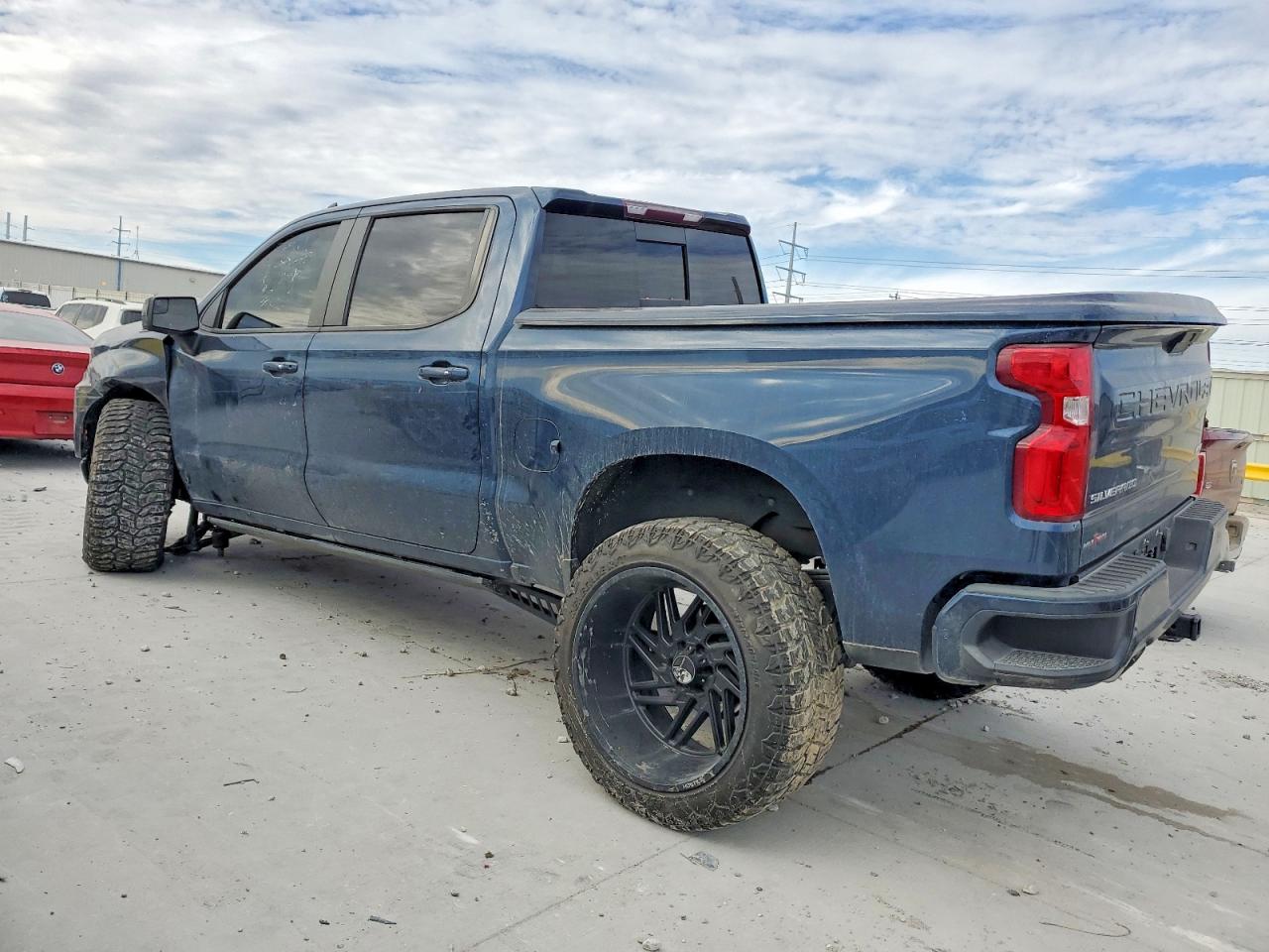 2019 CHEVROLET SILVERADO K1500 RST photo 3