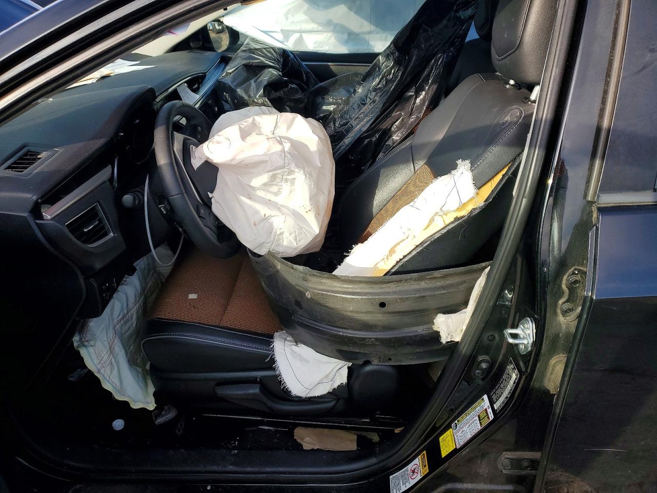 2015 TOYOTA COROLLA S PLUS photo 13