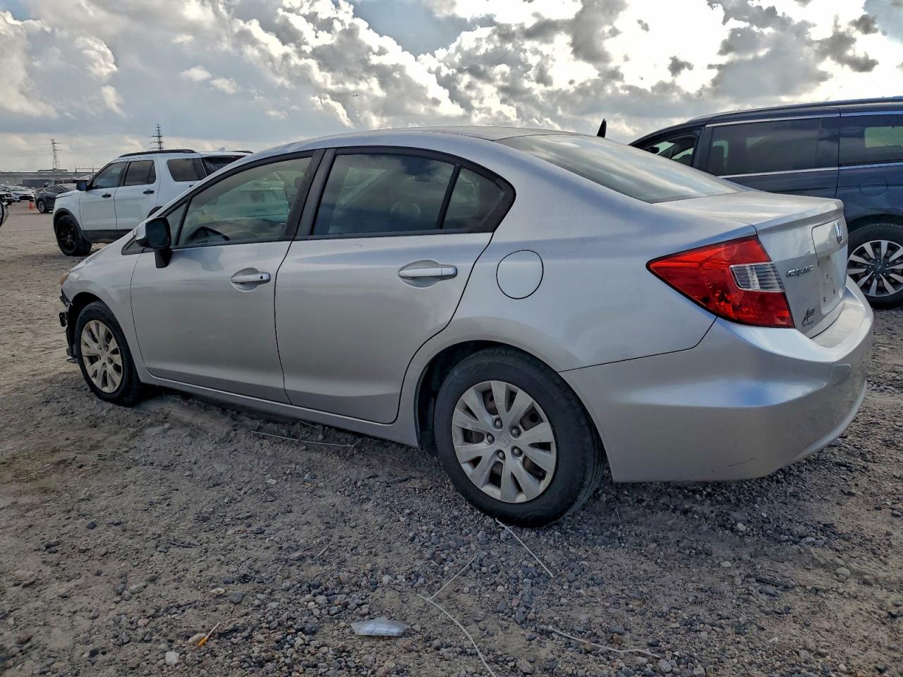 2012 HONDA CIVIC LX photo 2
