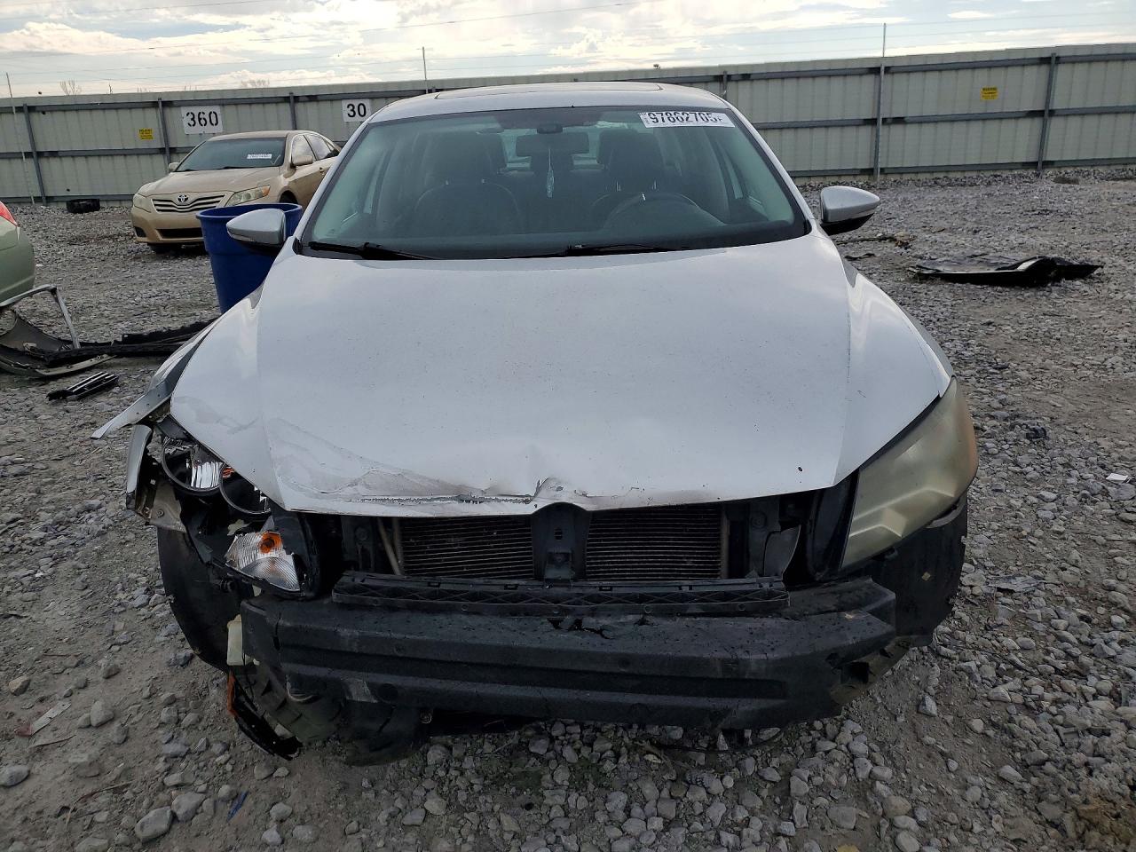 2012 VOLKSWAGEN PASSAT SEL photo 9