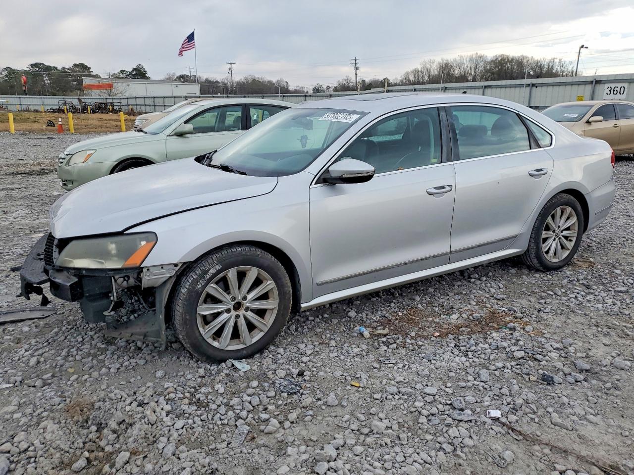 2012 VOLKSWAGEN PASSAT