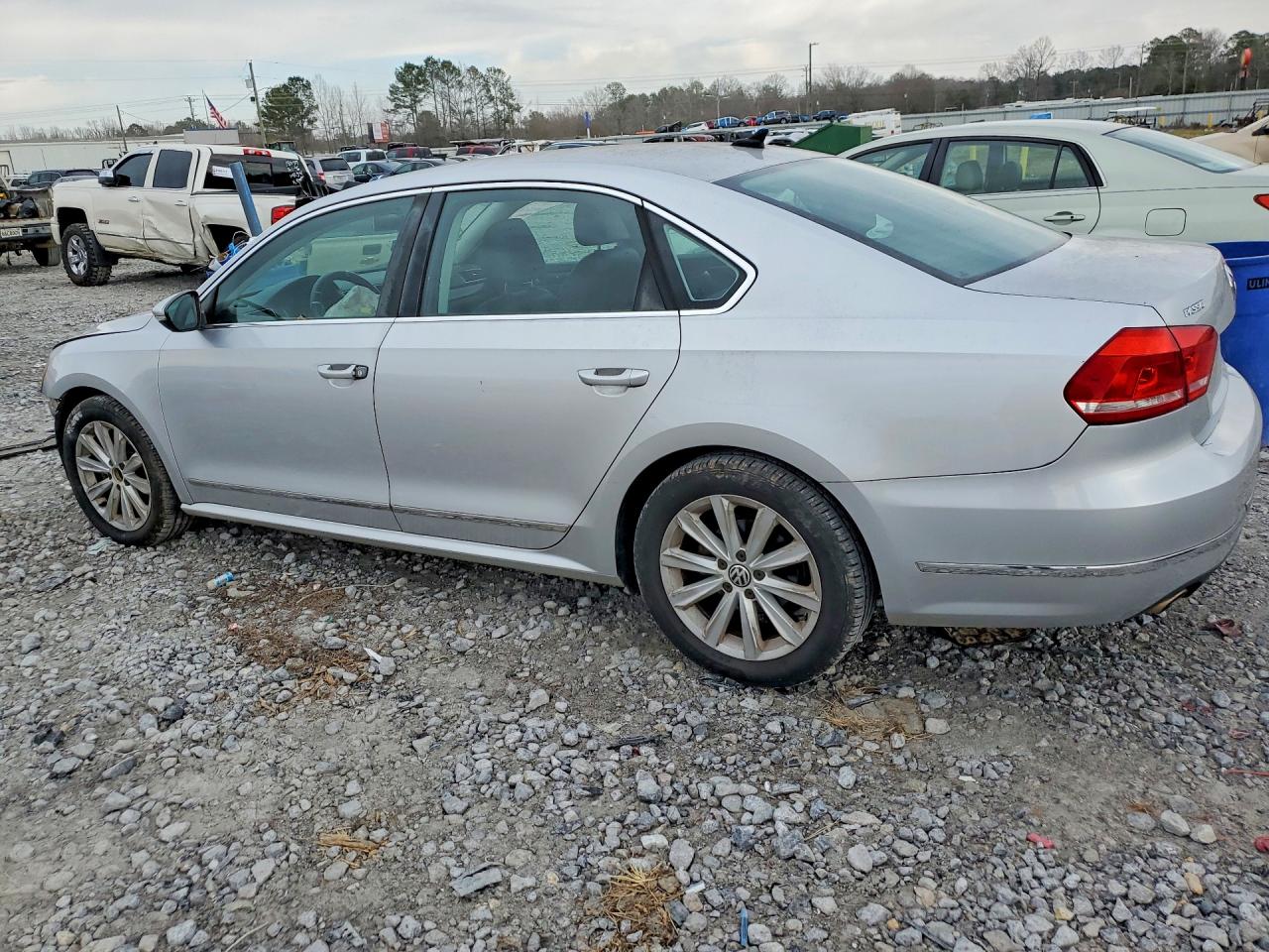 2012 VOLKSWAGEN PASSAT SEL photo 3
