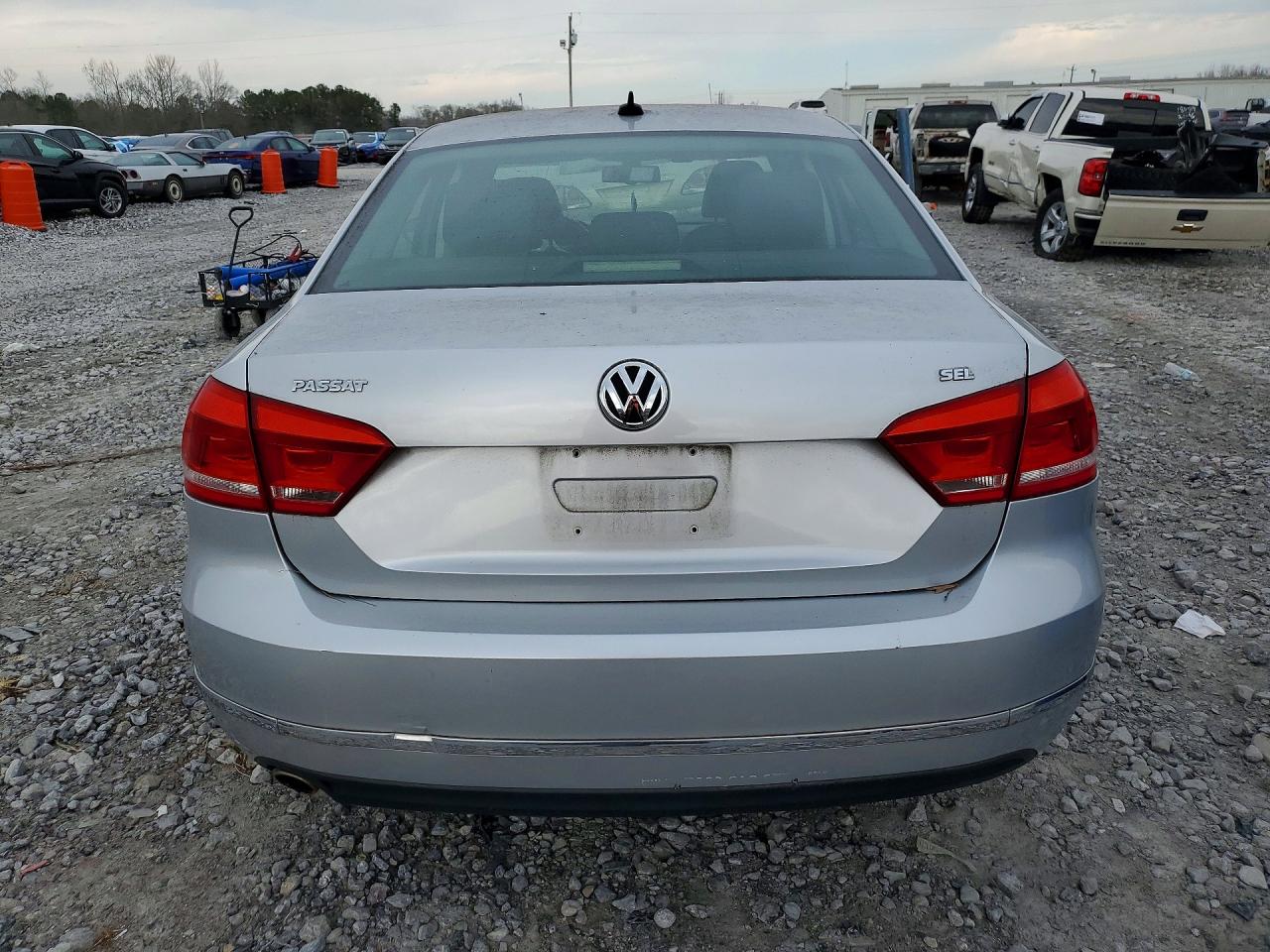 2012 VOLKSWAGEN PASSAT SEL photo 11