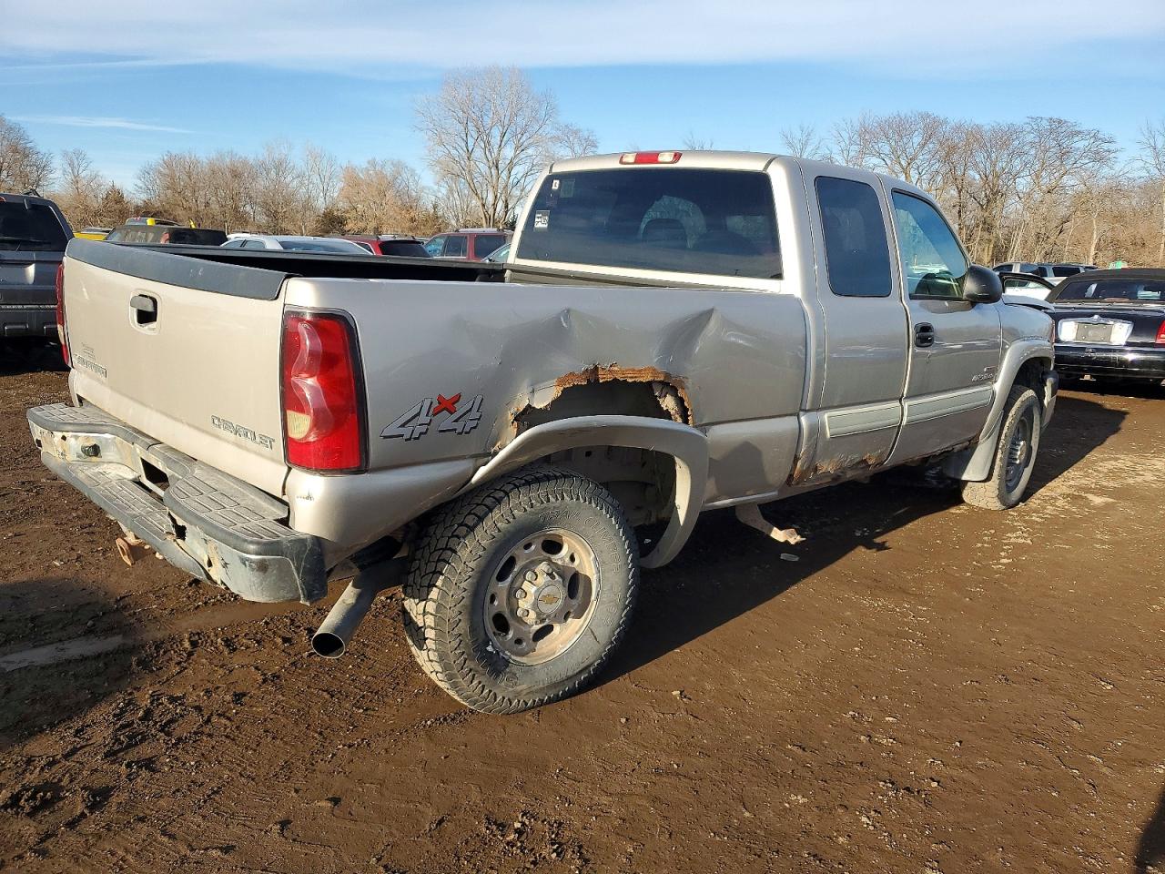 2004 CHEVROLET SILVERADO K2500 HEAVY DUTY photo 3