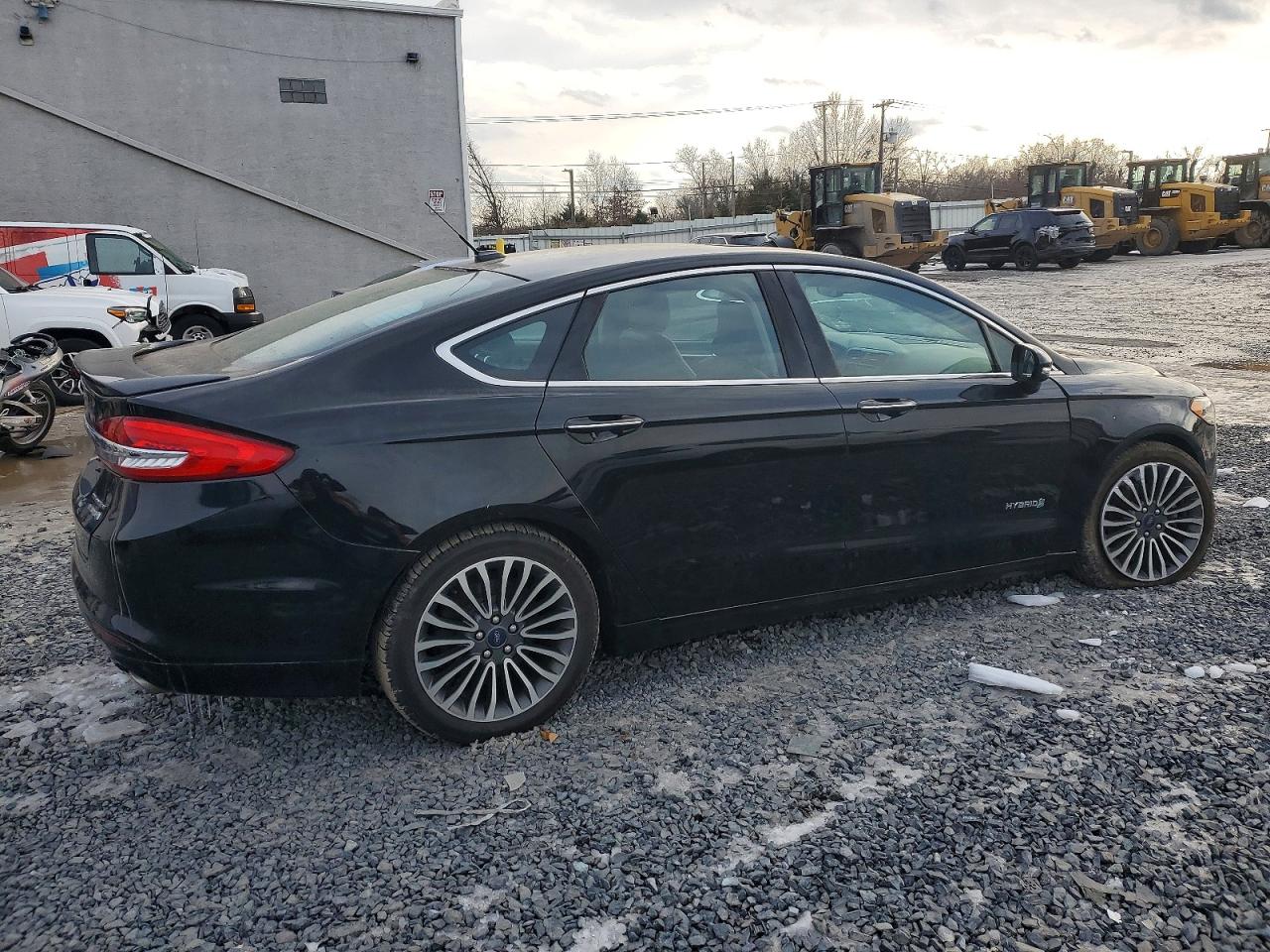 2017 FORD FUSION TITANIUM HEV photo 3