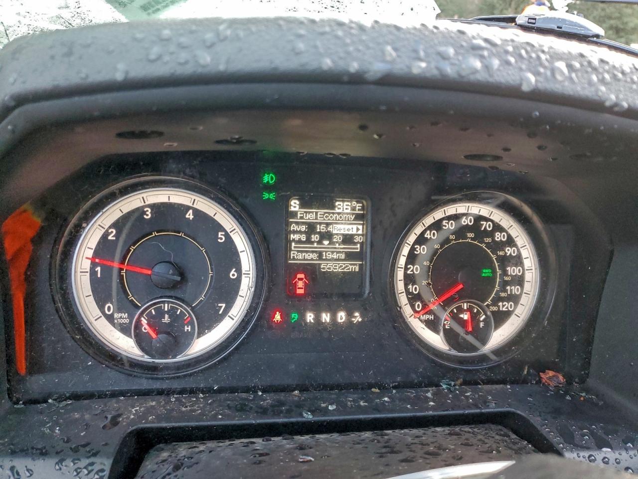 2016 RAM 1500 SLT photo 9