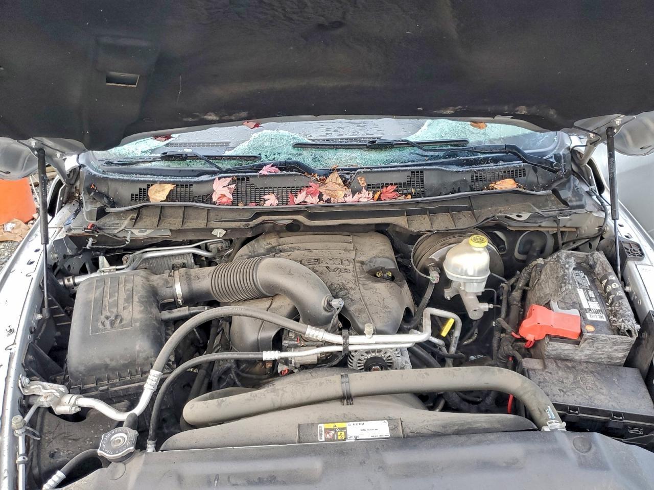 2016 RAM 1500 SLT photo 11