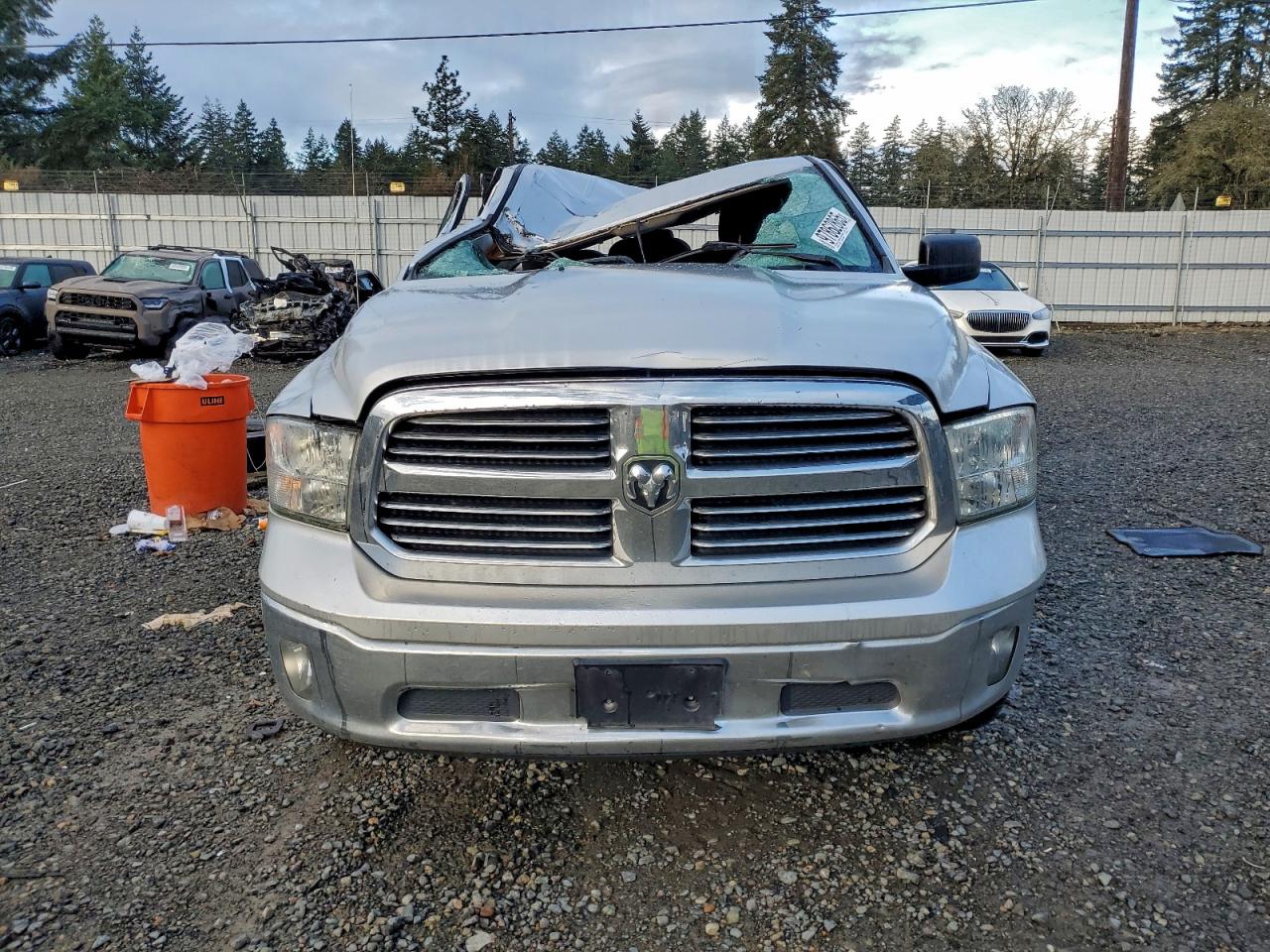 2016 RAM 1500 SLT photo 5
