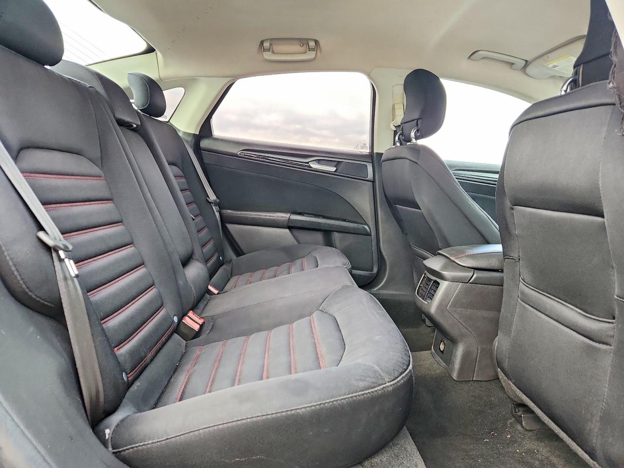 2014 FORD FUSION SE photo 10