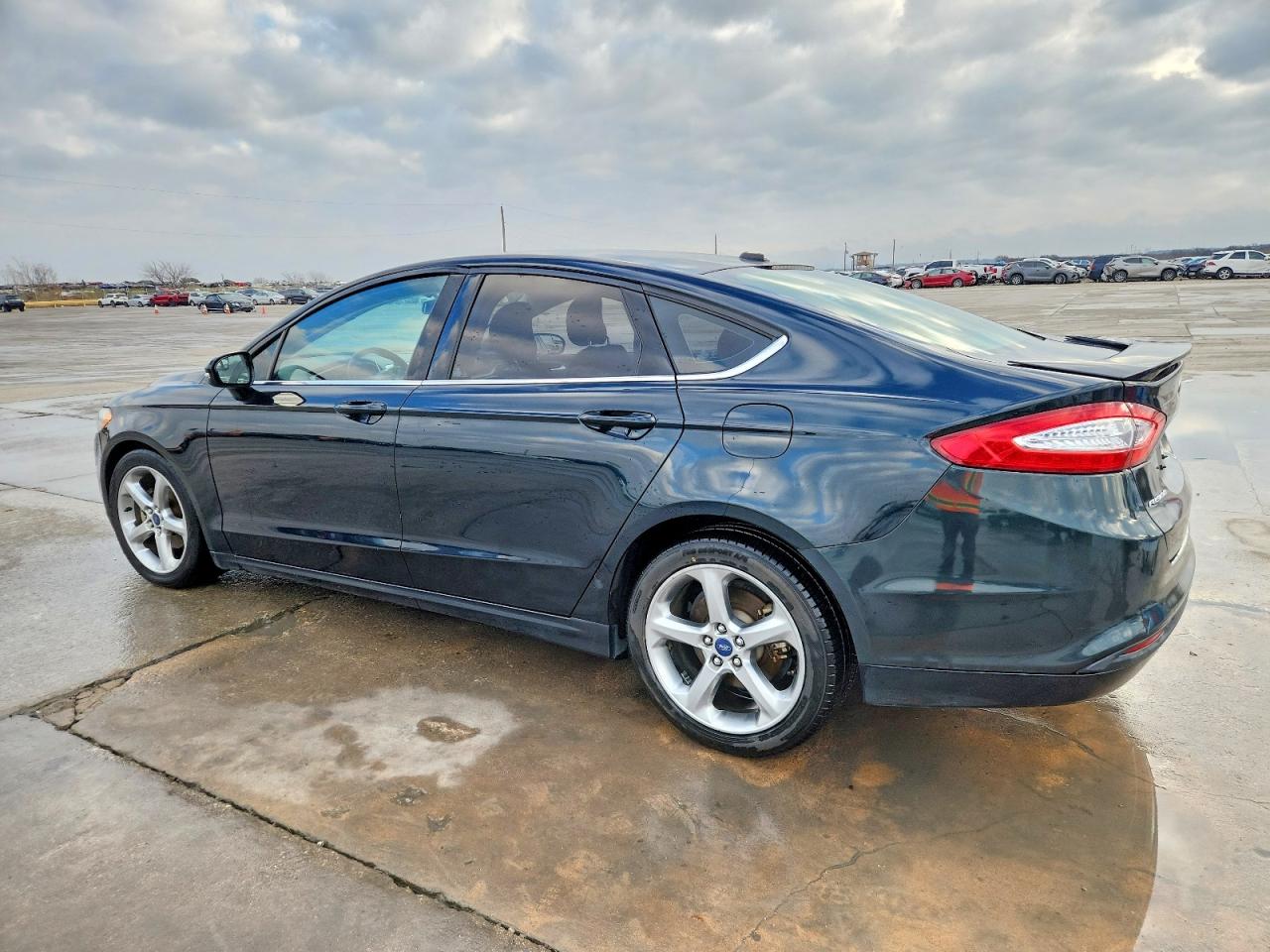 2014 FORD FUSION SE photo 2